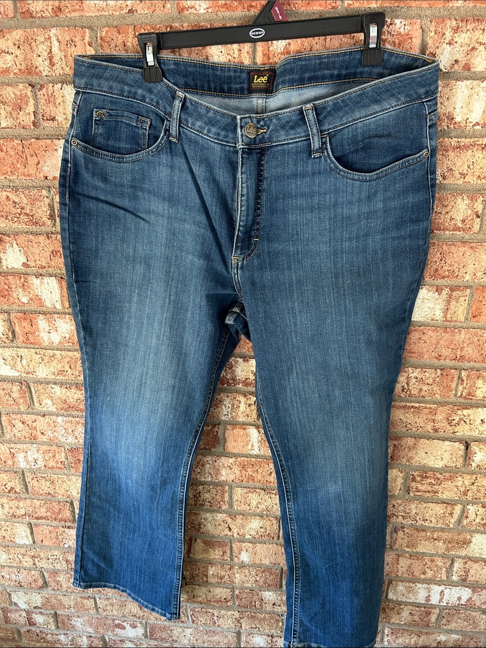 Lee Women’s Size 18 Short Medium Blue Relaxed Straight Jeans